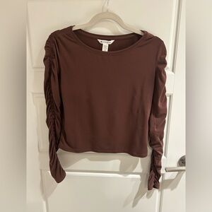 Athleta All Around Ruched Long Sleeved top in brown - size XS